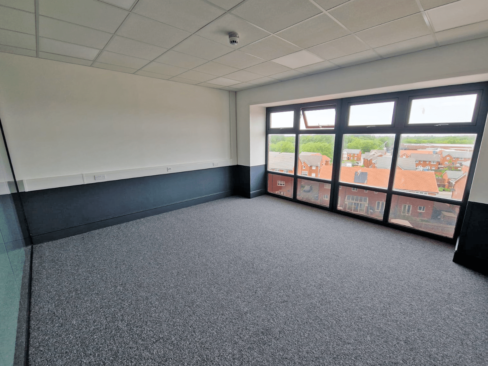 Big Padlock Flexi Office To Let